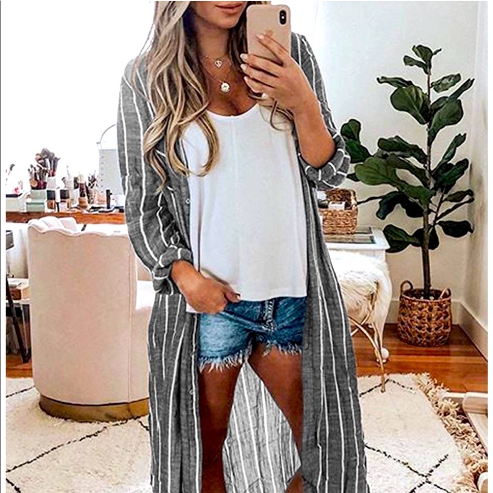 Long Sleeve Button-Up Gray chambray & white